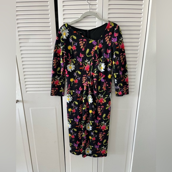 ESCADA knee length dress size 36. - Picture 5 of 8